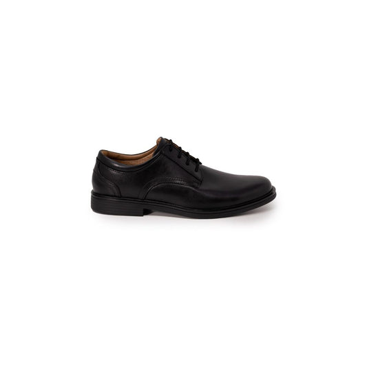Clarks Black Leather Oxfords And Derby