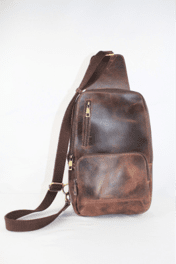 Bolso bandolera vintage de piel color chocolate hecho a mano