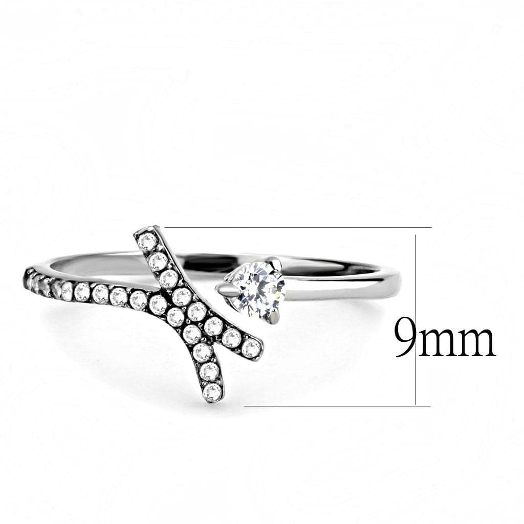 DA145 - High polished (no plating) Stainless Steel Ring with AAA Grade.